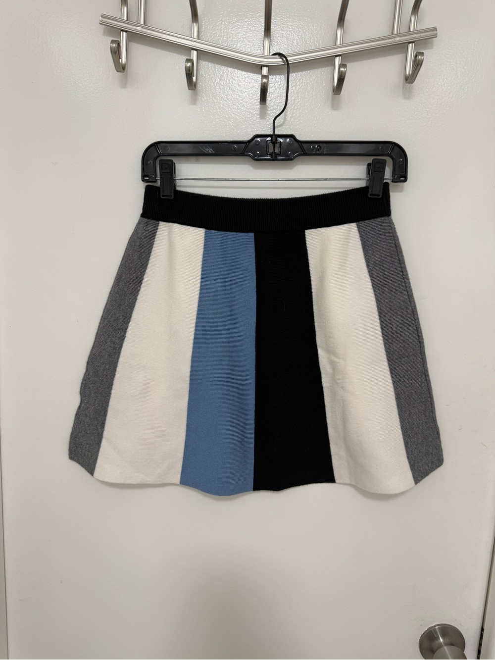 Anniewear Colorblock Knit Mini Skirt - Blue, Black, White, Gray